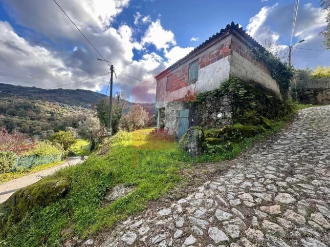 Moradia T3 para Venda em Gondufe Foto 2