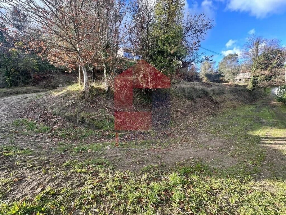 Moradia T3 para Venda em Gondufe Foto 20