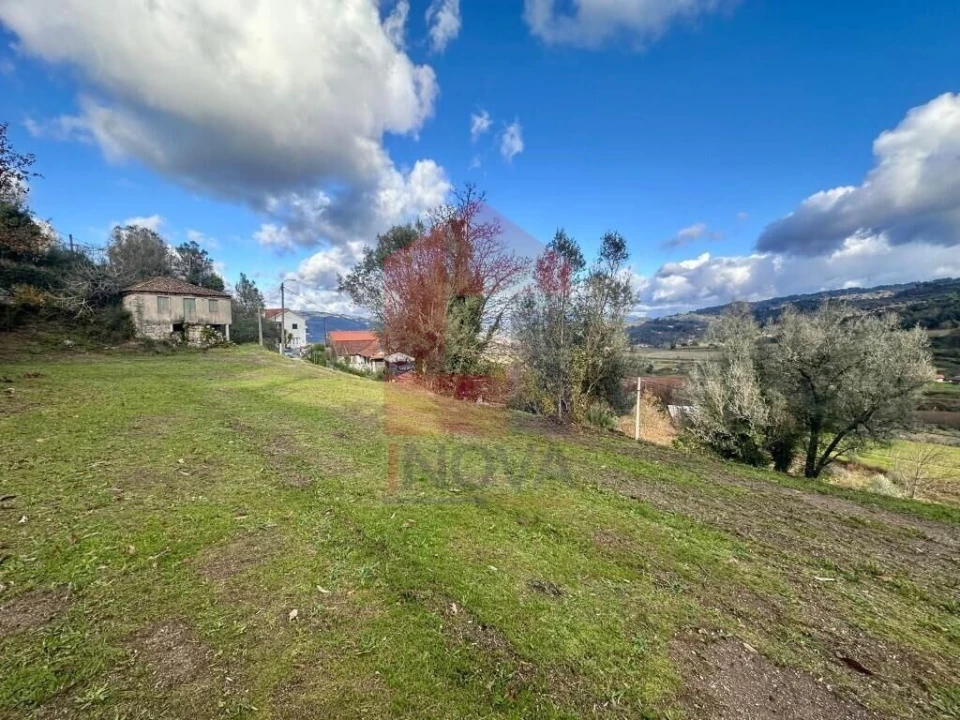 Moradia T3 para Venda em Gondufe Foto 11