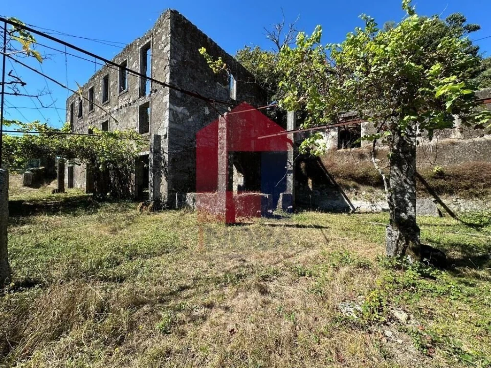 Quinta T4 para Venda em Azias Foto 38