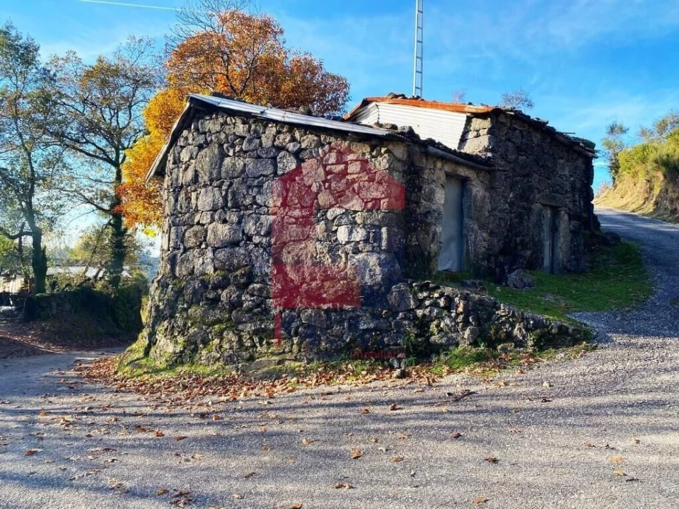 Moradia T0 para Venda em Aboim da Nóbrega e Gondomar Foto 4