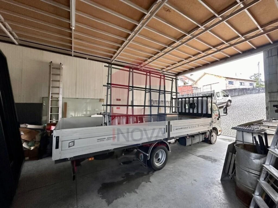 Armazém para Venda em Vila Verde e Barbudo Foto 21