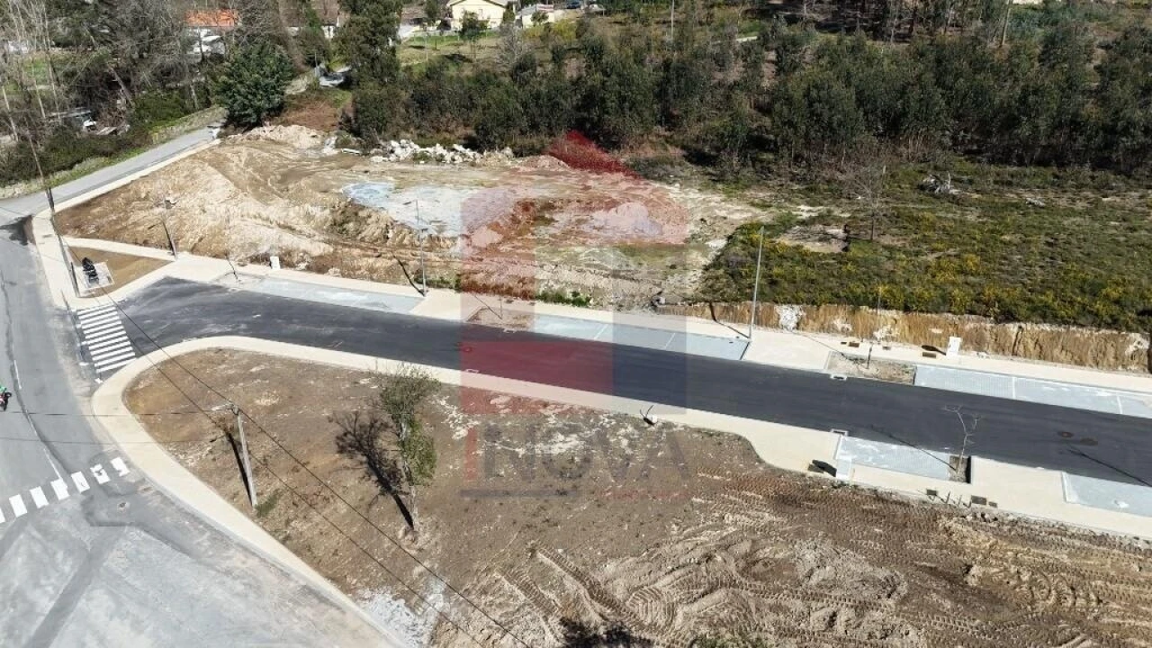 Terreno para Venda em Loureira Foto 9