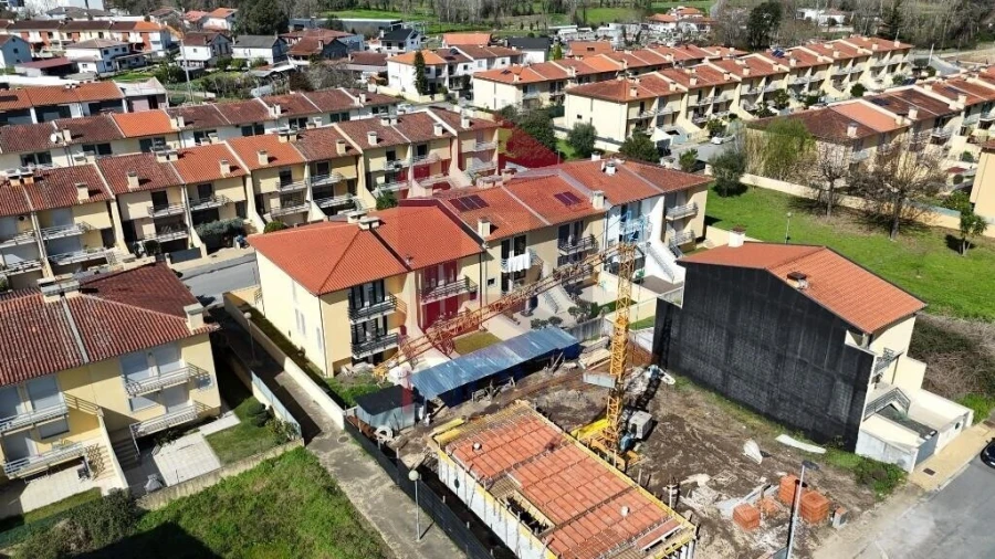 Moradia T3 para Venda em Loureira Foto 13