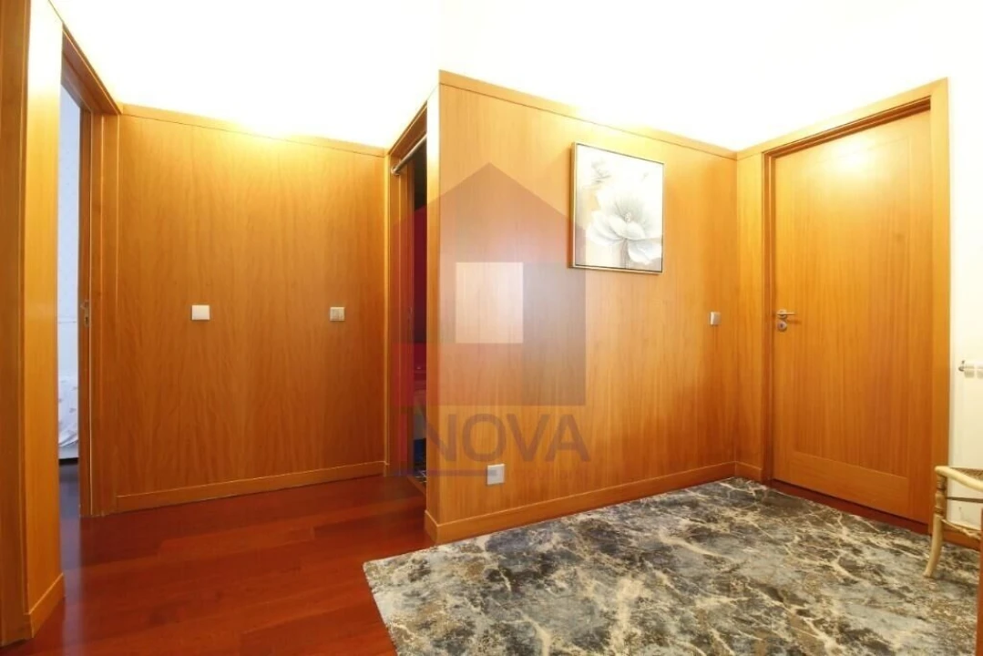 Moradia T3 para Venda em Loureira Foto 11