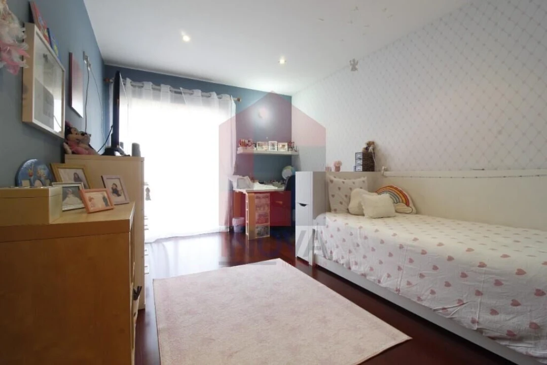 Moradia T3 para Venda em Loureira Foto 14