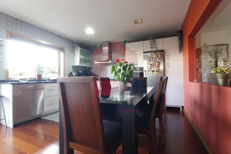 Moradia T3 para Venda em Loureira Foto 6