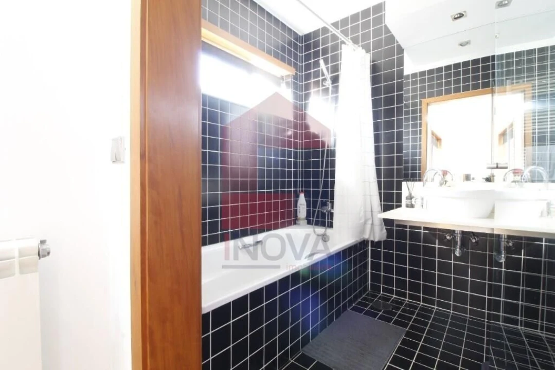 Moradia T3 para Venda em Loureira Foto 23