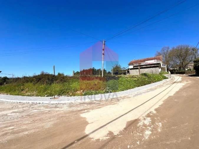 Moradia T3 para Venda em Cabanelas Foto 66