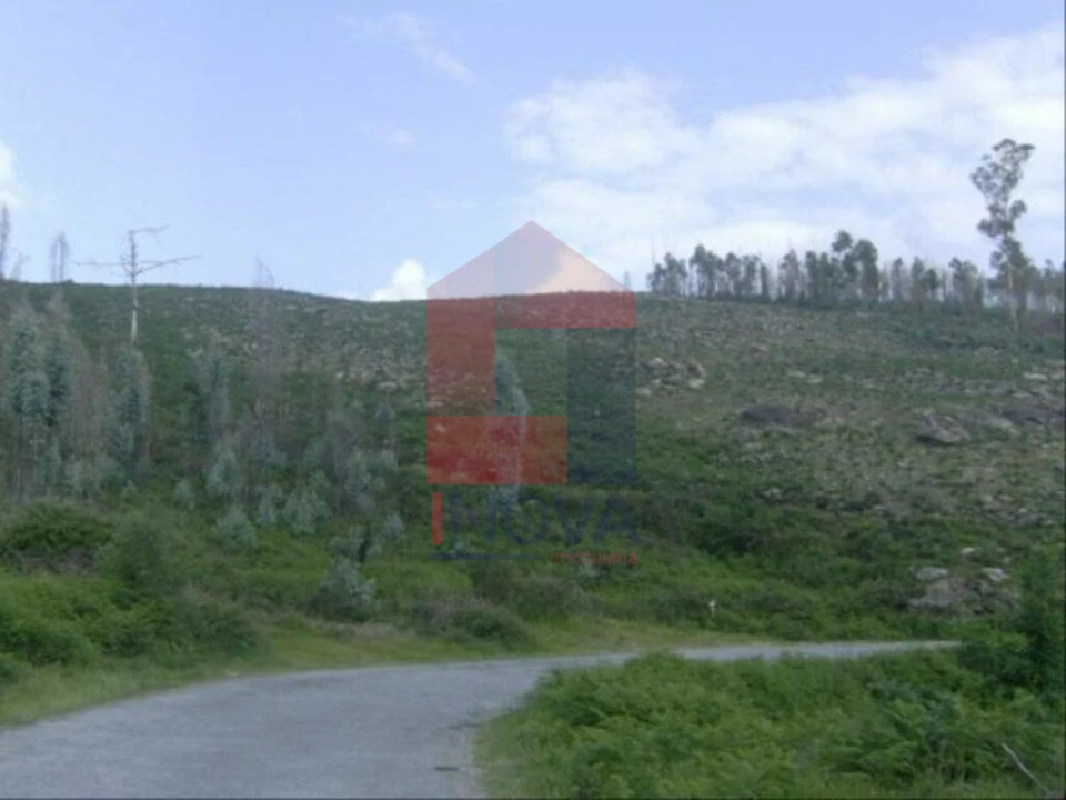 Terreno para Venda em Dossãos Foto 4