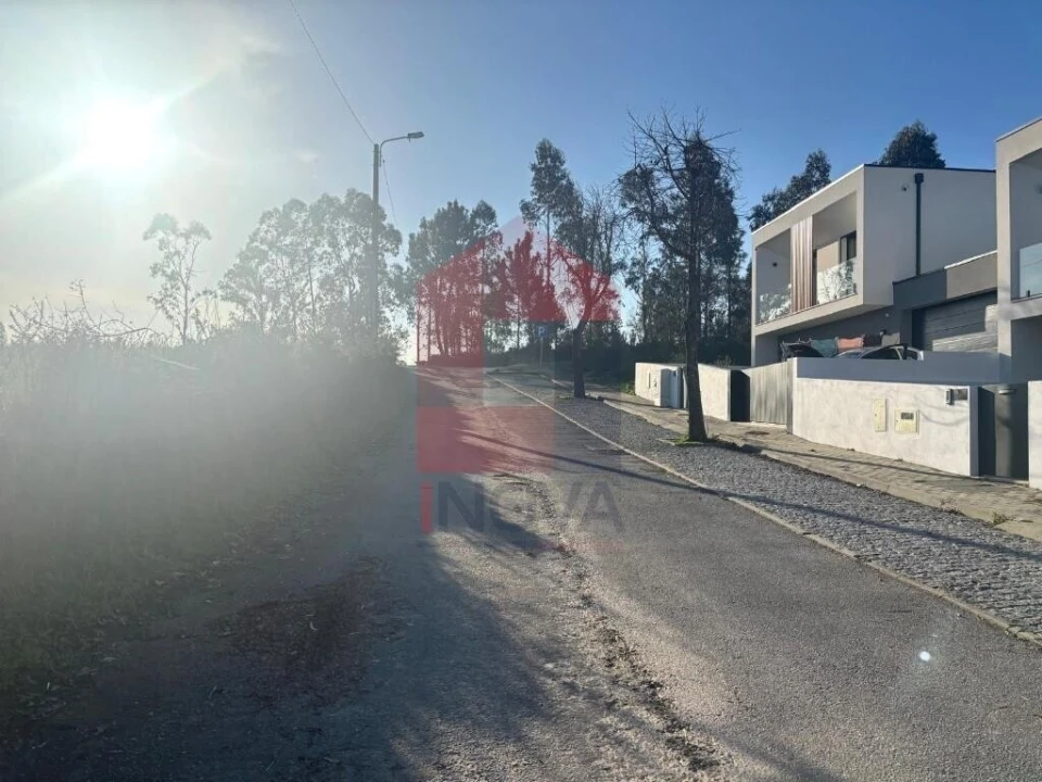 Moradia T3 para Venda em Vila Verde e Barbudo Foto 24