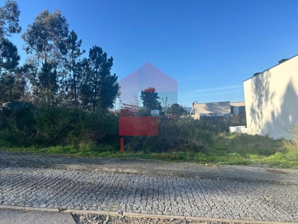 Moradia T3 para Venda em Vila Verde e Barbudo Foto 13