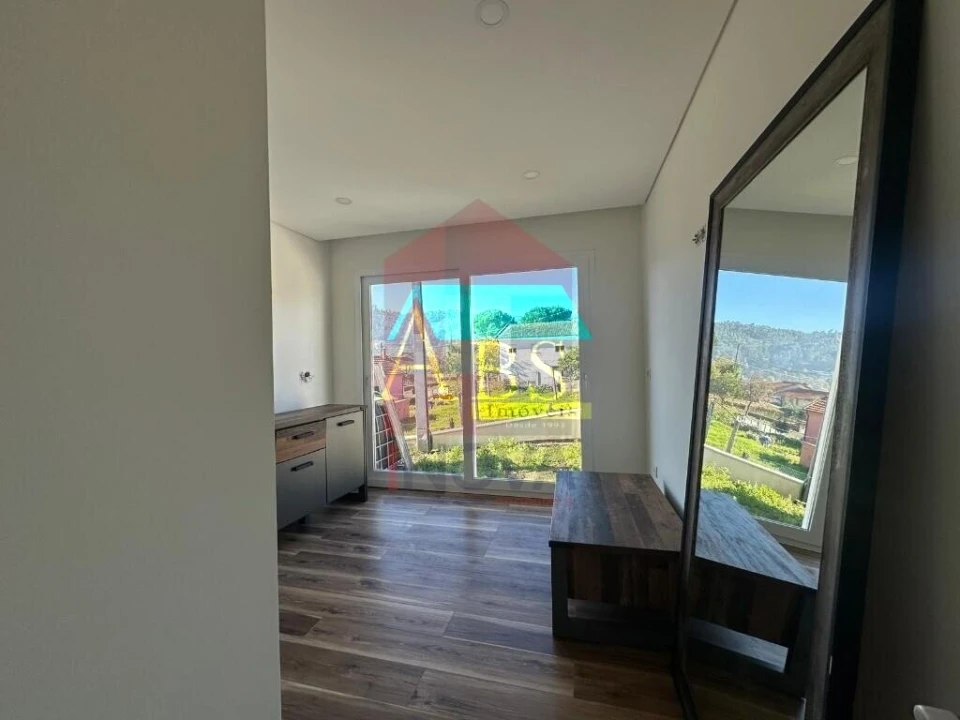 Moradia T3 para Venda em Espinho Foto 16
