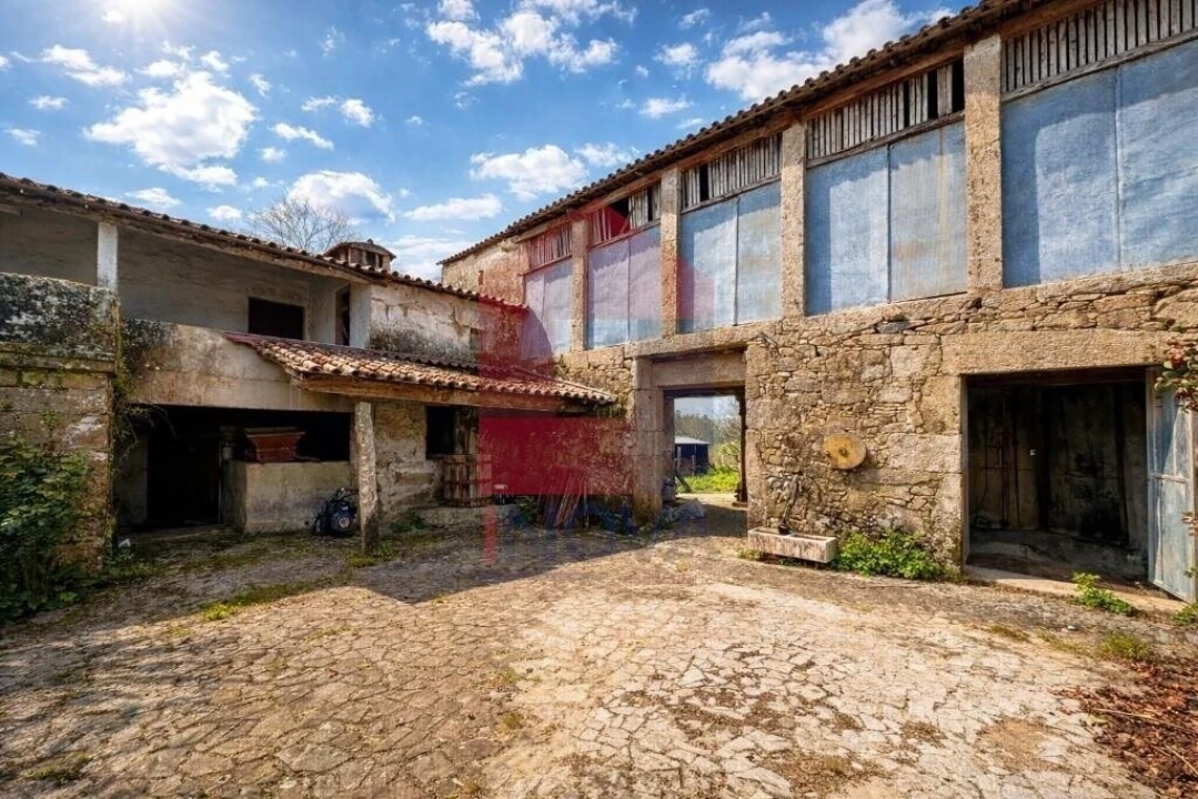 Moradia T6 para Venda em Lanhas Foto 2