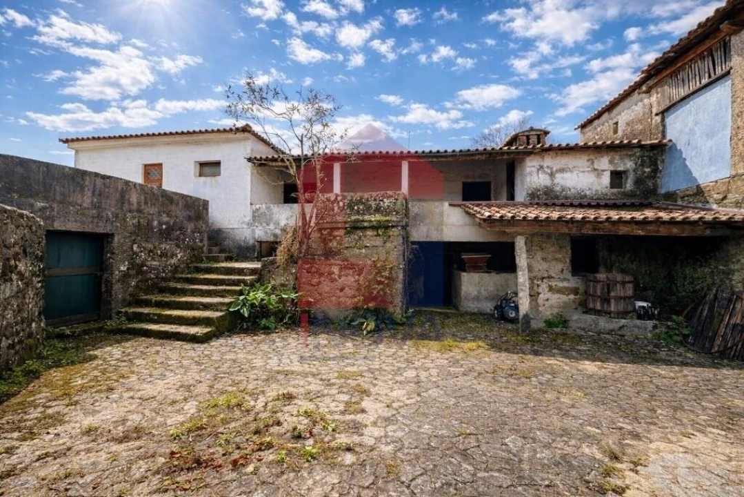 Moradia T6 para Venda em Lanhas Foto 3