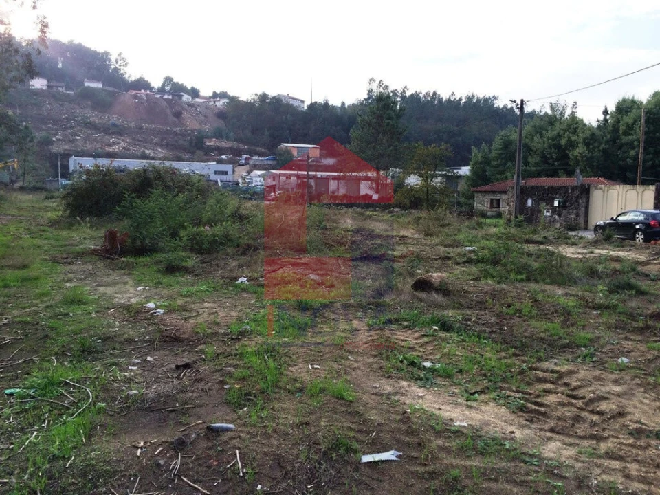 Terreno para Venda em Sabariz Foto 3