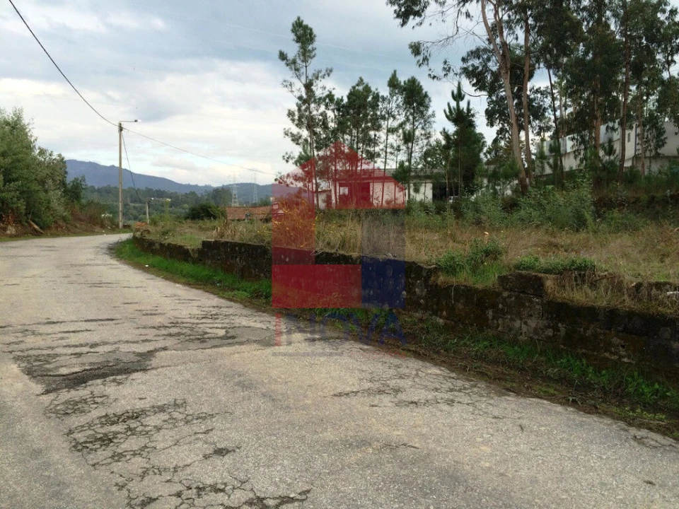 Terreno para Venda em Sabariz Foto 5