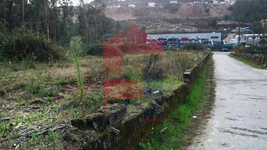 Terreno para Venda em Sabariz