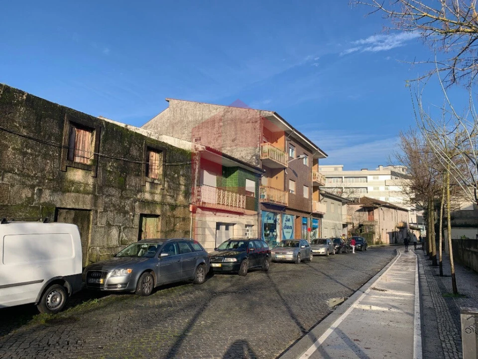 Moradia T0 para Venda em Vila Verde e Barbudo Foto 2