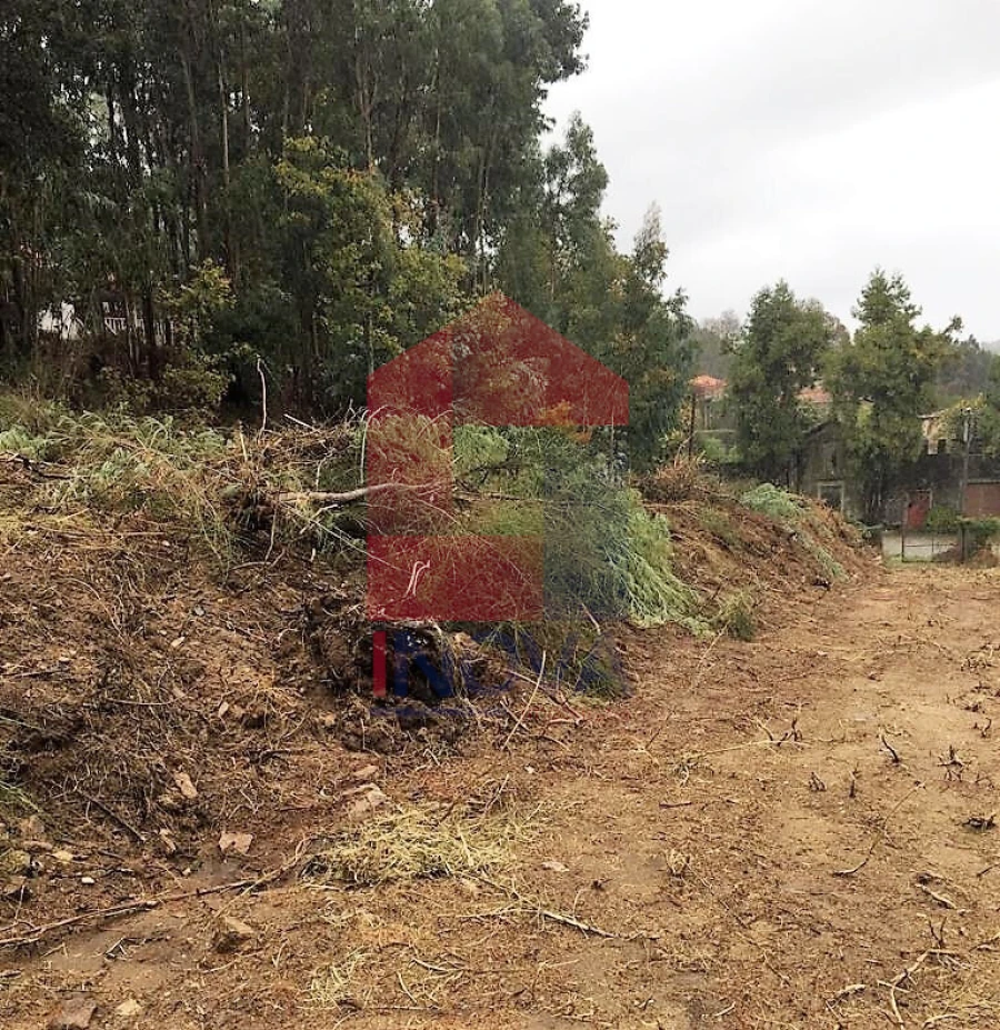 Terreno para Venda em Dossãos Foto 4