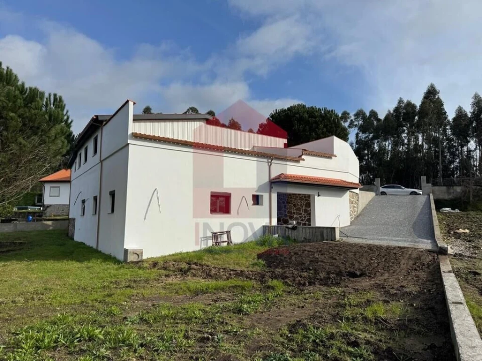 Moradia T3 para Venda em Lanhas Foto 1