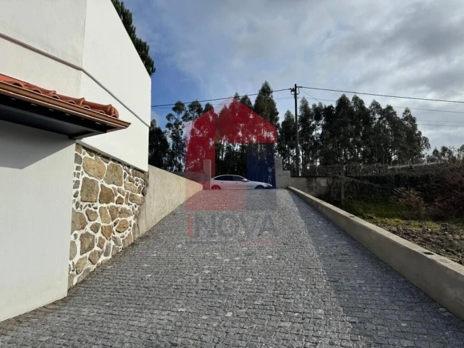 Moradia T3 para Venda em Lanhas Foto 25