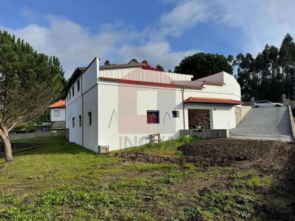 Moradia T3 para Venda em Lanhas Foto 24