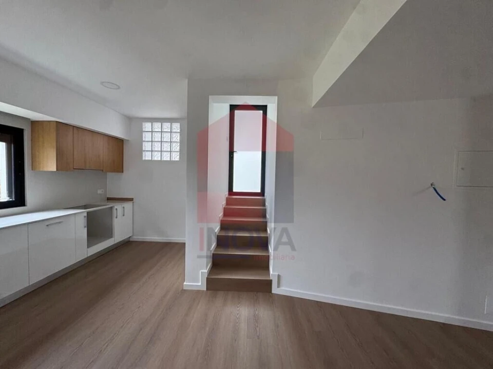 Moradia T3 para Venda em Lanhas Foto 5