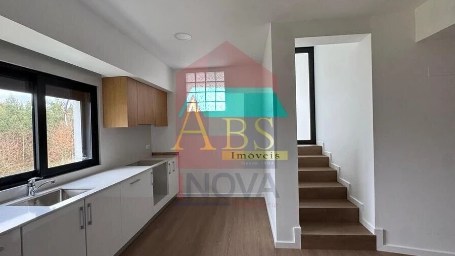 Moradia T3 para Venda em Lanhas