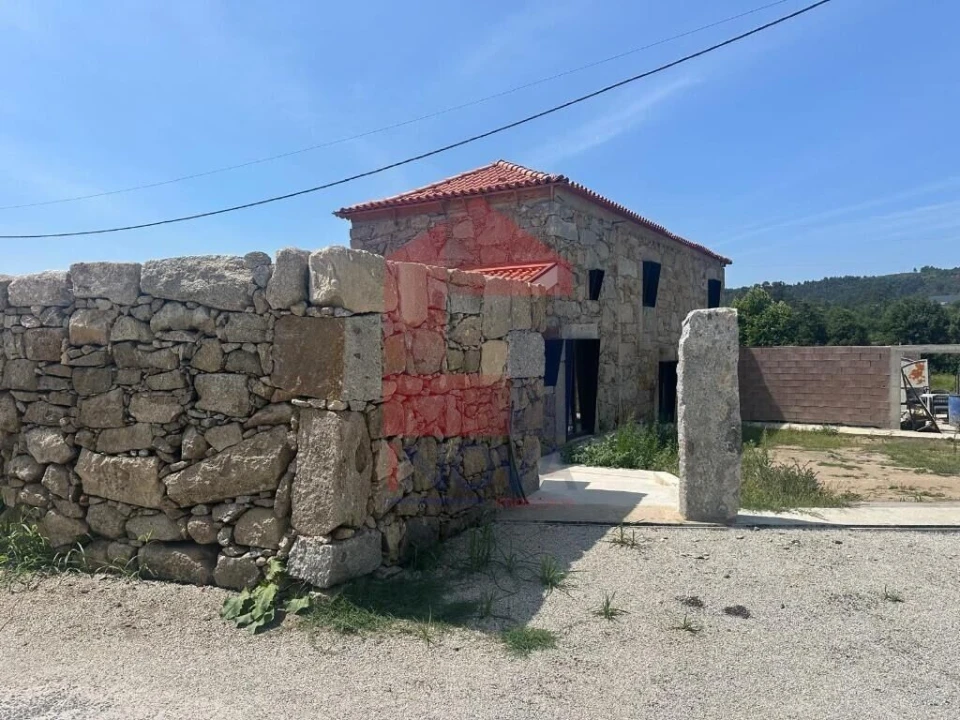 Moradia T2 para Venda em Lanhas Foto 38