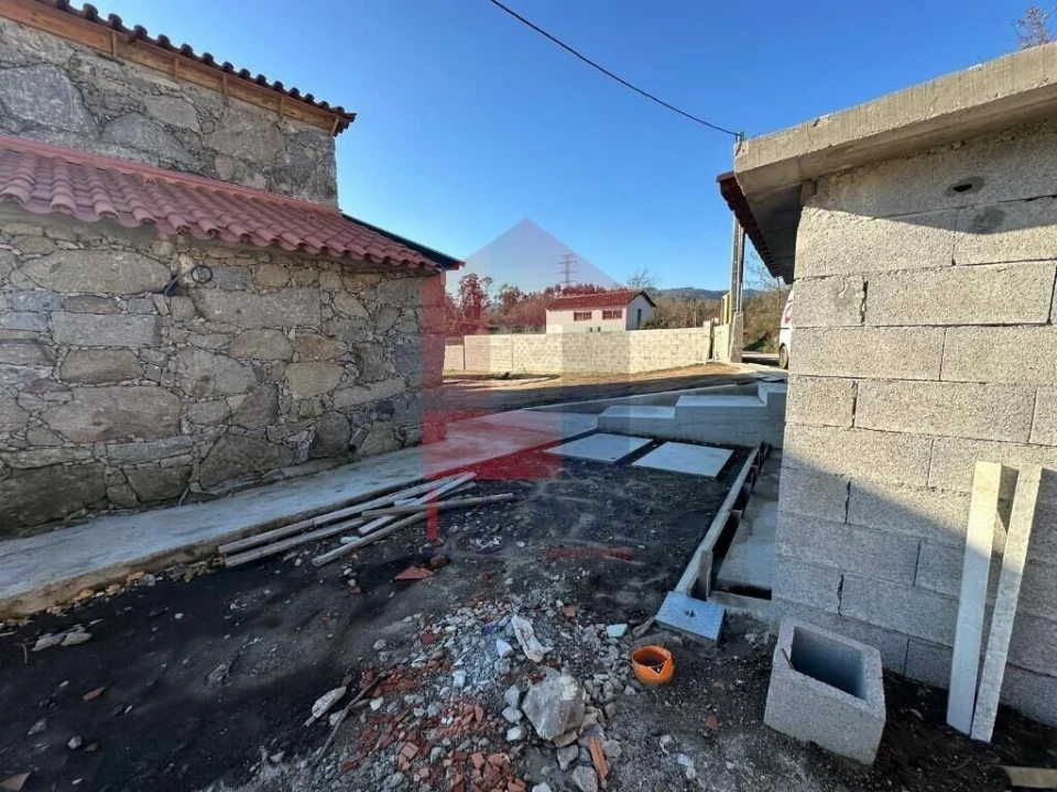 Moradia T2 para Venda em Lanhas Foto 22