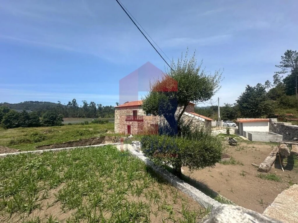 Moradia T2 para Venda em Lanhas Foto 32