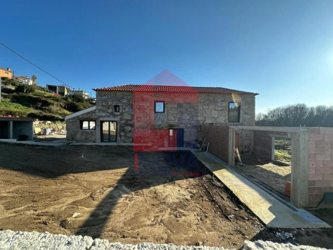 Moradia T2 para Venda em Lanhas Foto 26