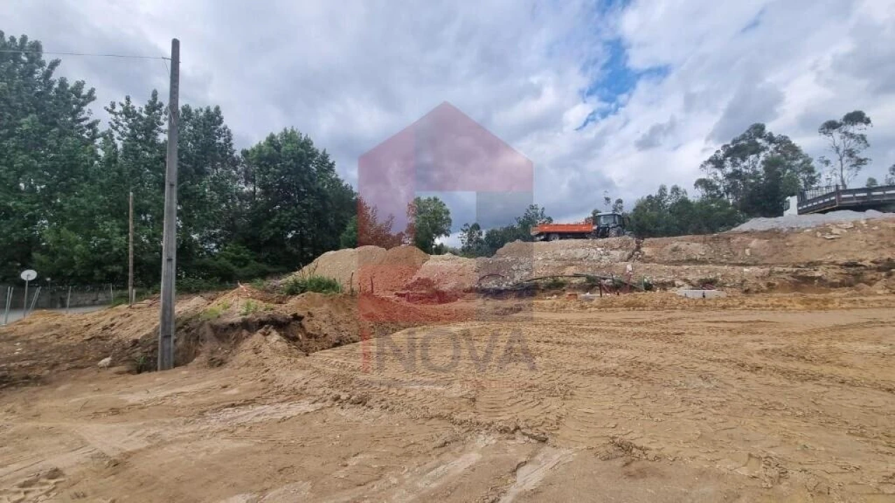 Terreno para Venda em Loureira Foto 28
