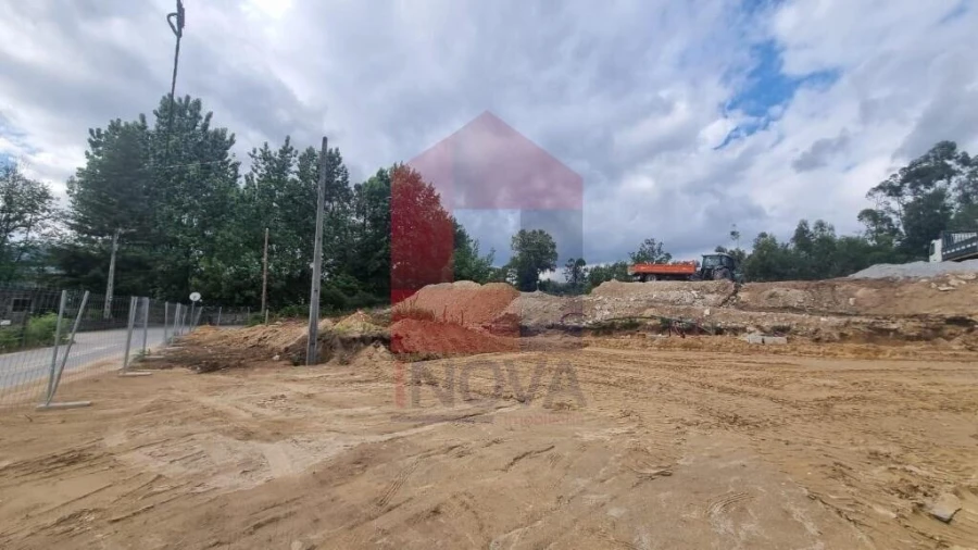 Terreno para Venda em Loureira Foto 9