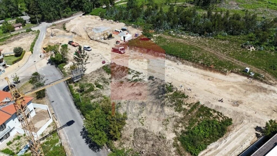 Terreno para Venda em Loureira Foto 1