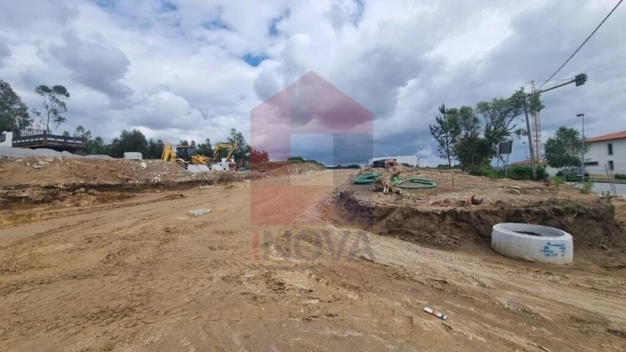 Terreno para Venda em Loureira Foto 19