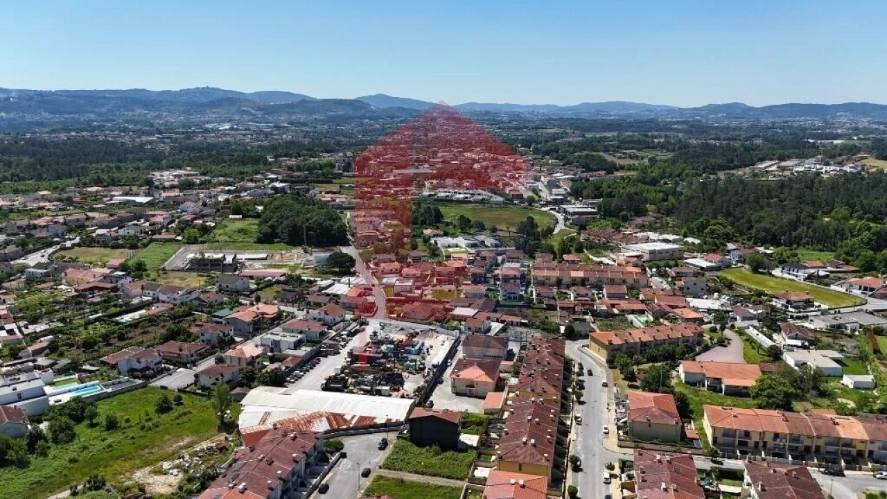 Terreno para Venda em Loureira Foto 56