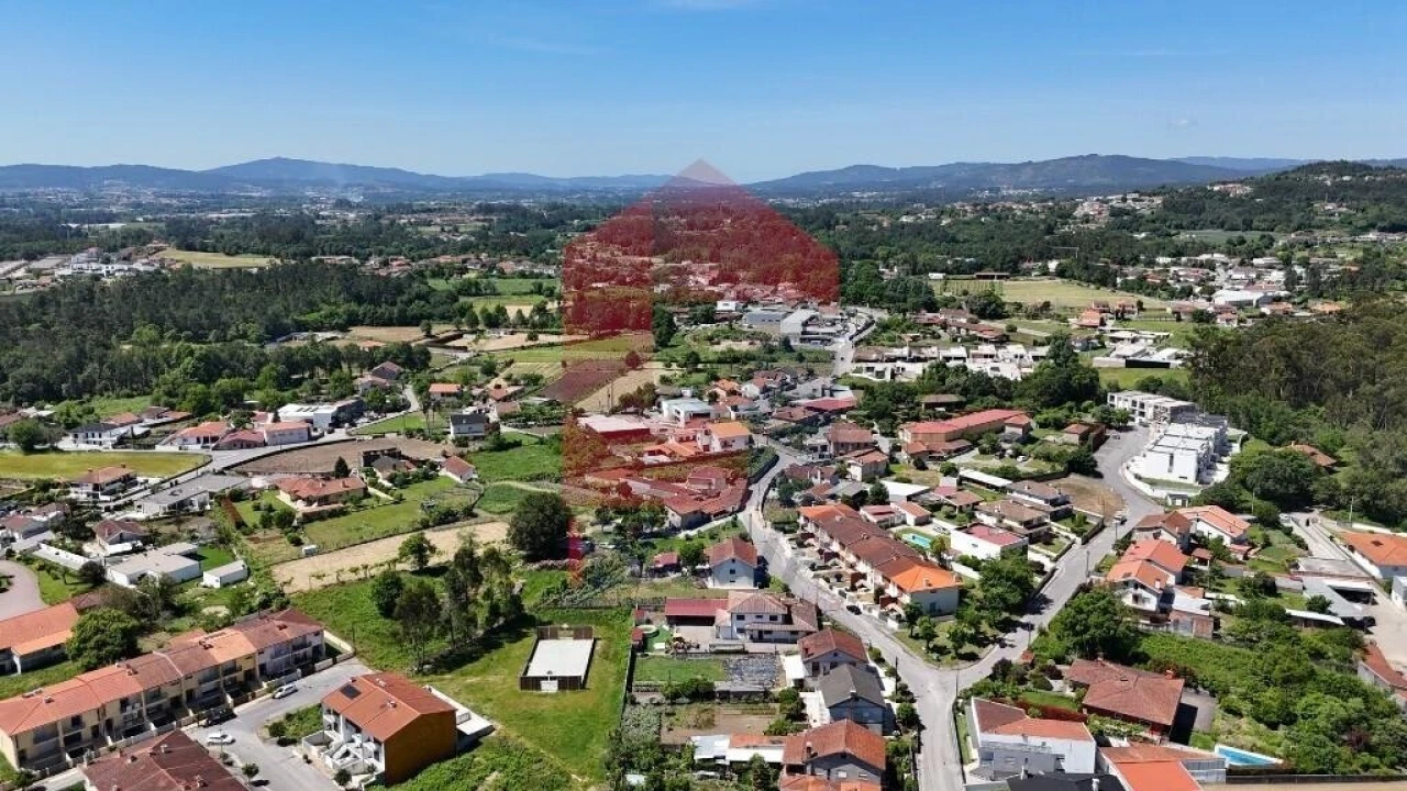 Terreno para Venda em Loureira Foto 57