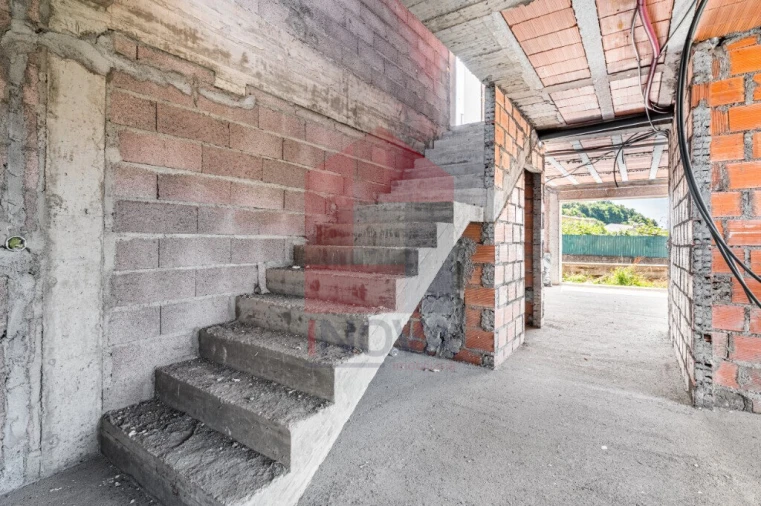 Moradia T3 para Venda em Vila Verde e Barbudo Foto 6