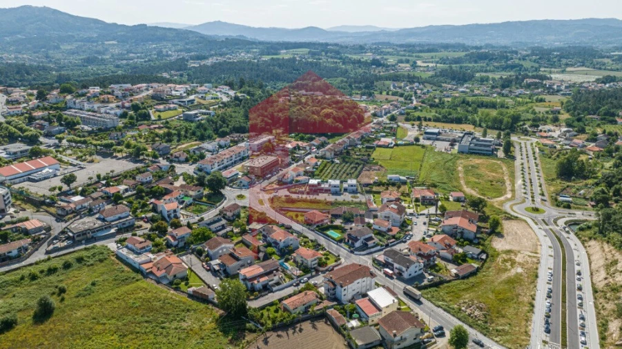 Moradia T3 para Venda em Vila Verde e Barbudo Foto 23