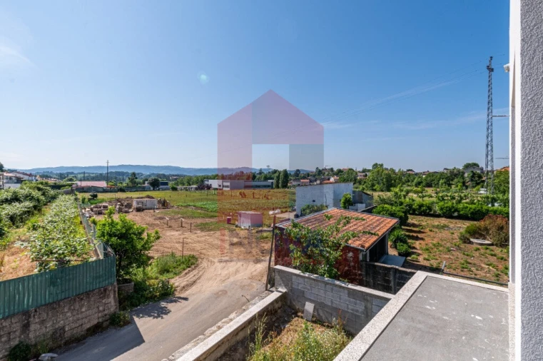 Moradia T3 para Venda em Vila Verde e Barbudo Foto 14