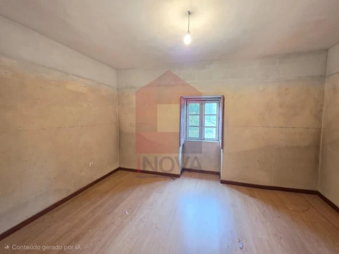 Moradia T2 para Venda em Vila Verde e Barbudo Foto 9