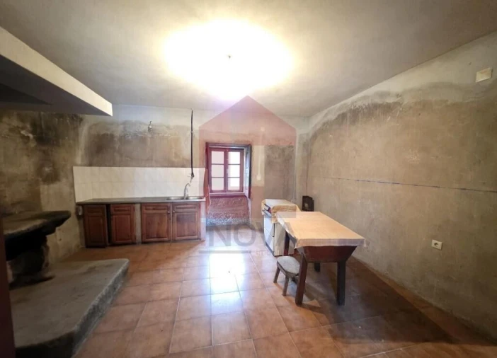 Moradia T2 para Venda em Vila Verde e Barbudo Foto 2