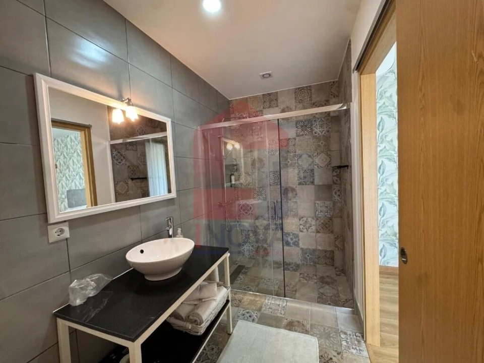 Moradia T5 para Venda em Turiz Foto 24