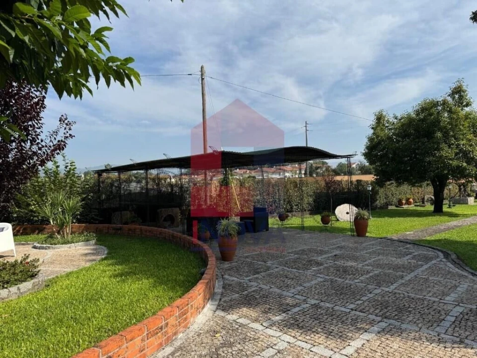 Moradia T5 para Venda em Turiz Foto 63