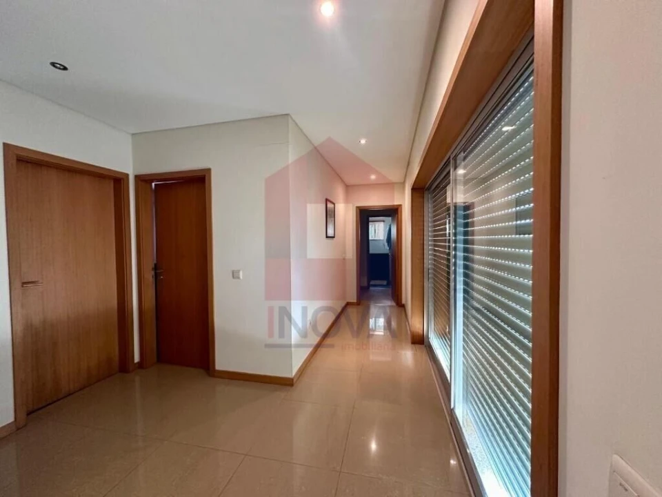 Moradia T3 para Venda em Sabariz Foto 13