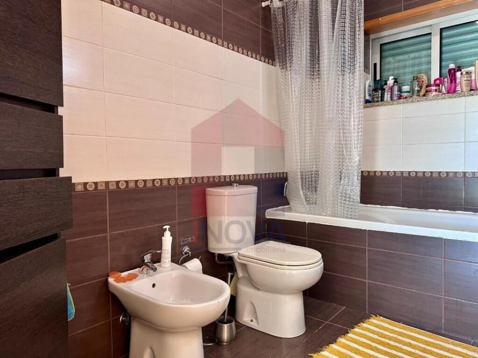 Moradia T3 para Venda em Sabariz Foto 22