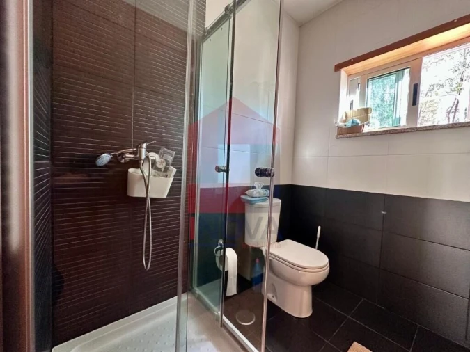 Moradia T3 para Venda em Sabariz Foto 12