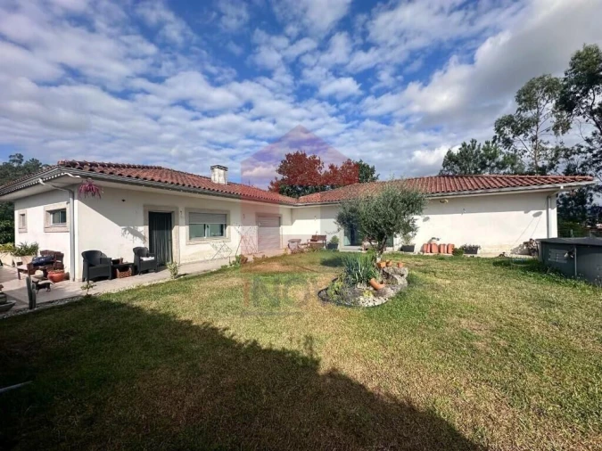 Moradia T3 para Venda em Sabariz Foto 29